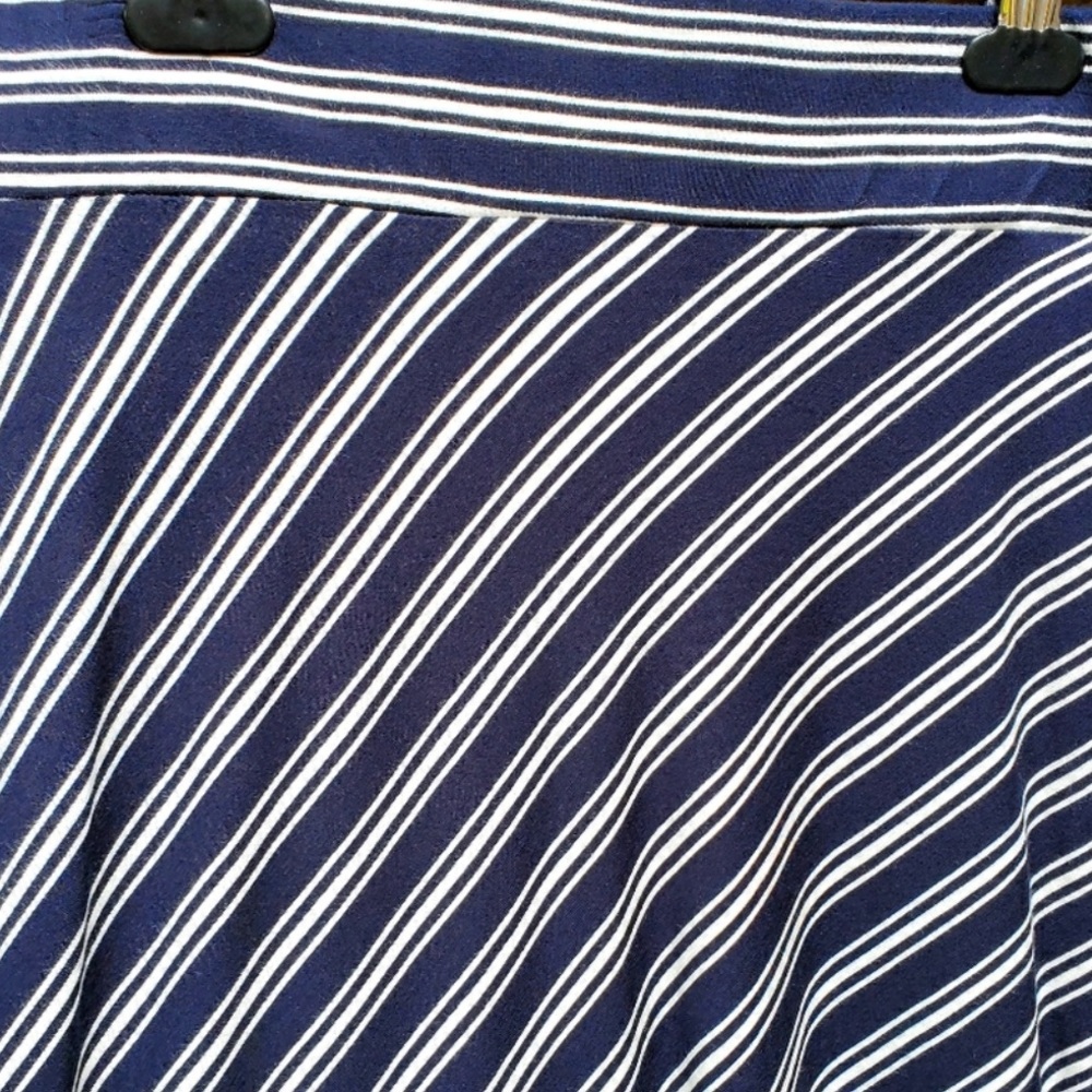 Ann Taylor Navy & White Diagonal Striped Maxi Skirt - Picture 6 of 7